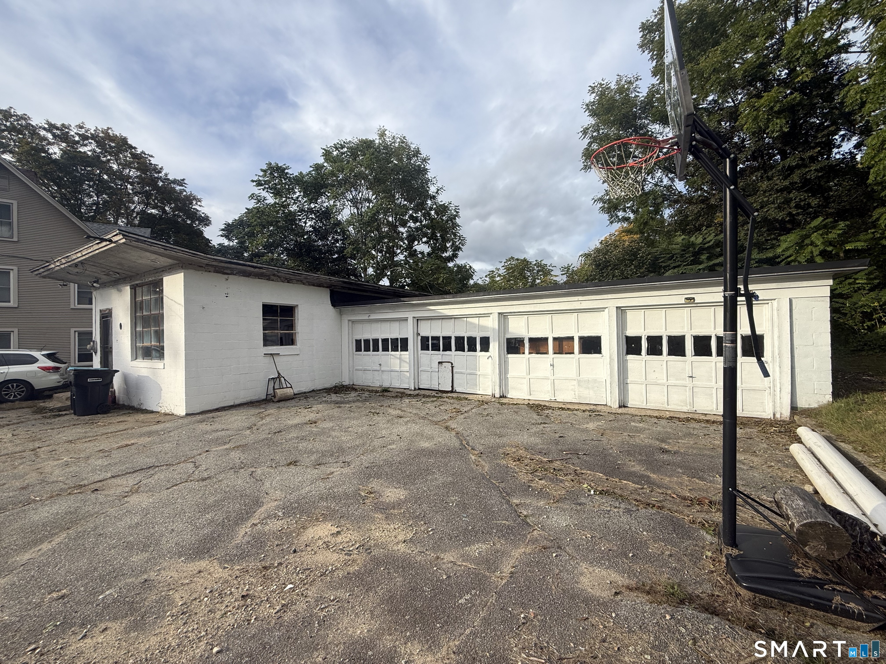 291-293 School Street Putnam CT 06260