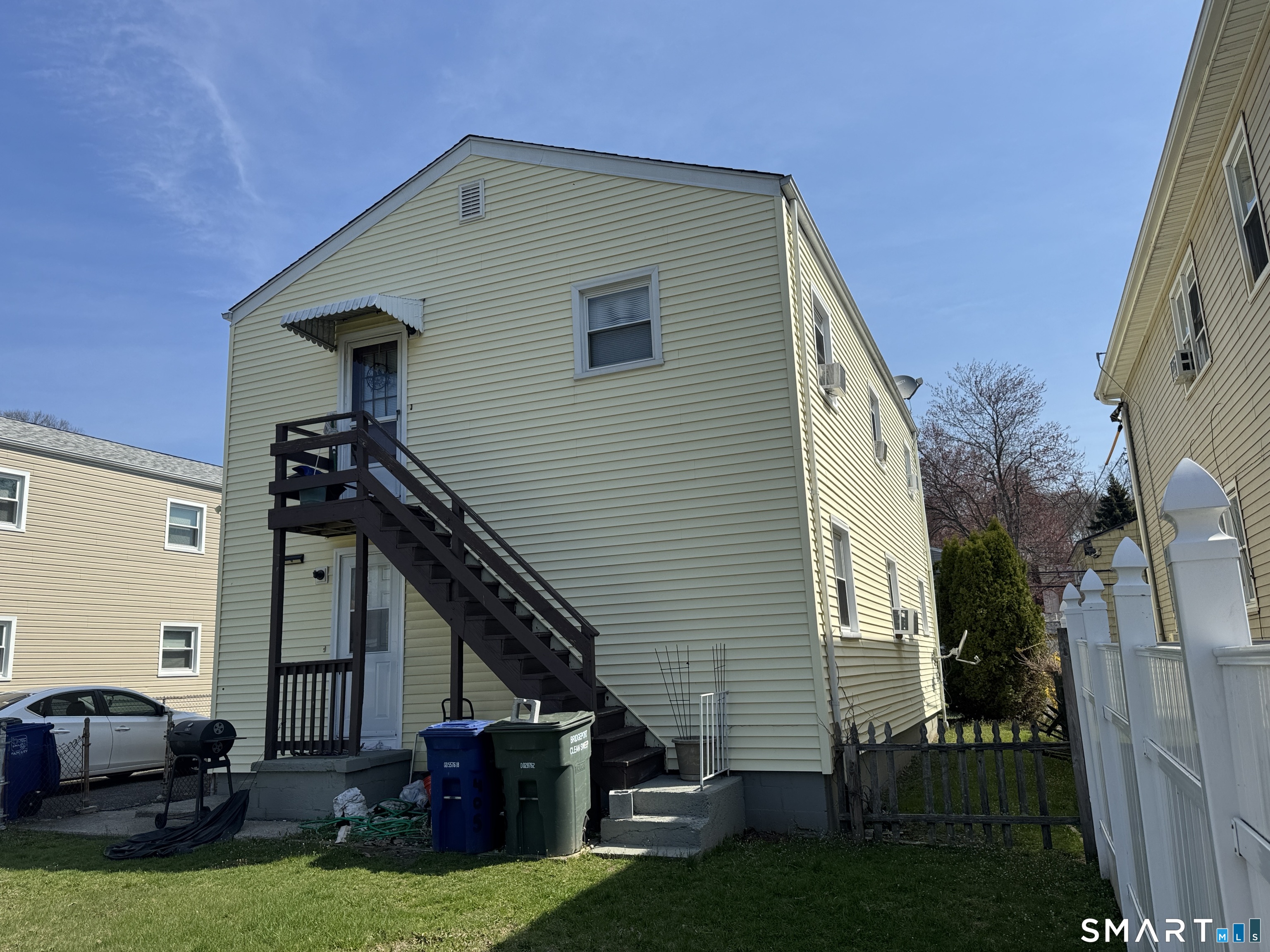 403-405 Indian Avenue Bridgeport CT 06606