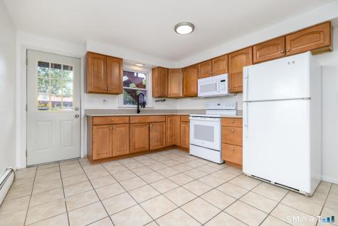 32 Hackett North Circle Stamford CT 06906