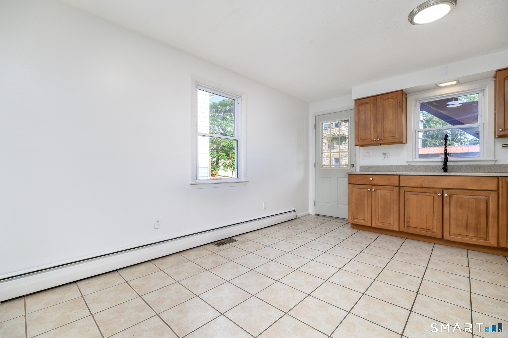 32 Hackett North Circle Stamford CT 06906