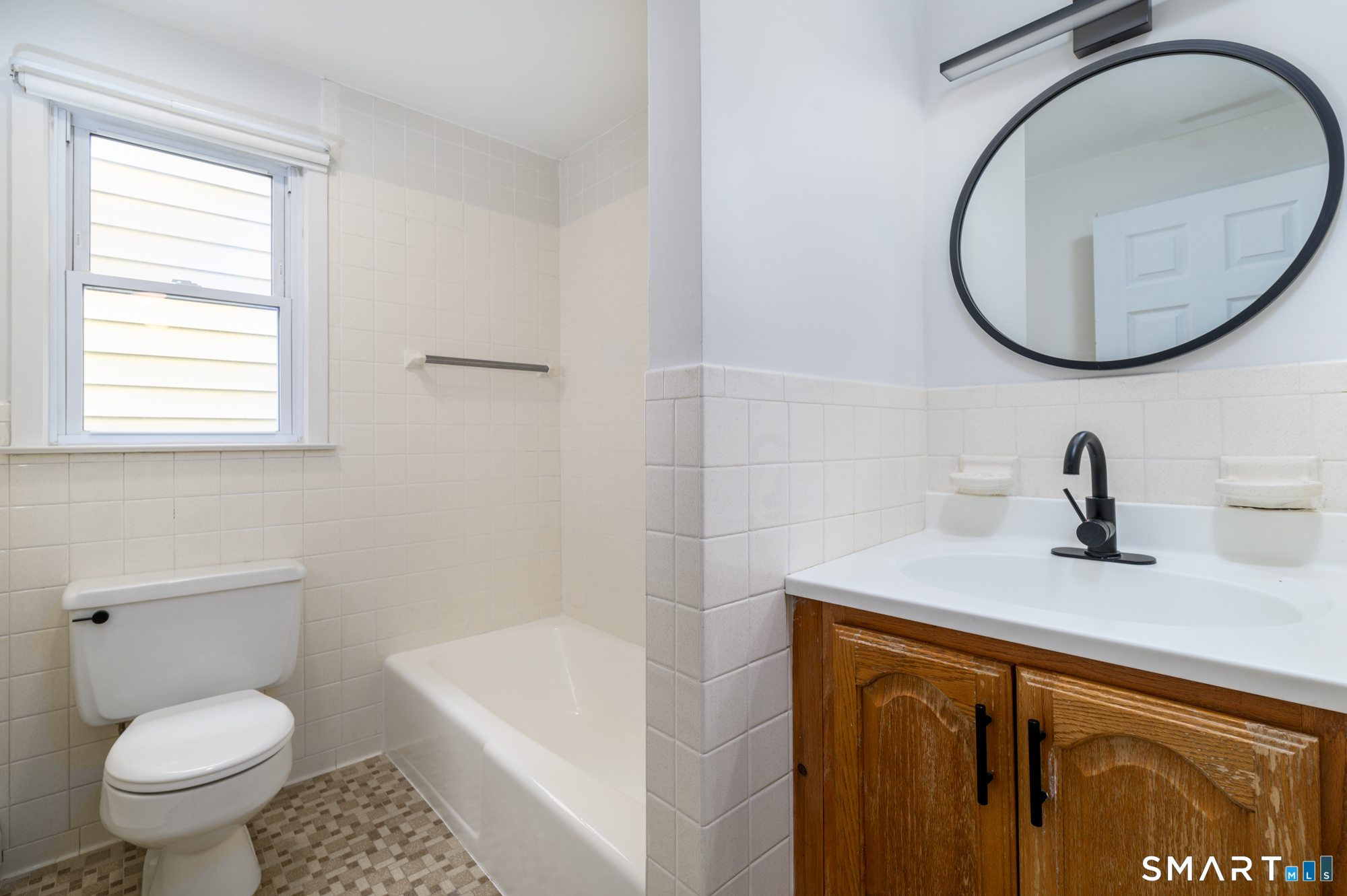 32 Hackett North Circle Stamford CT 06906