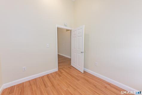 158 Bull Hill Lane West Haven CT 06516