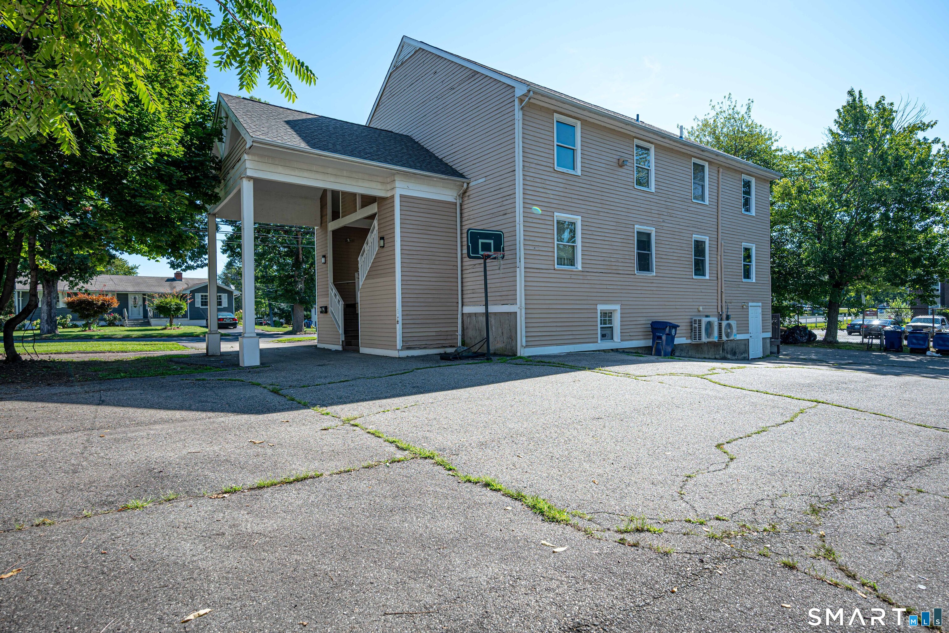 158 Bull Hill Lane West Haven CT 06516