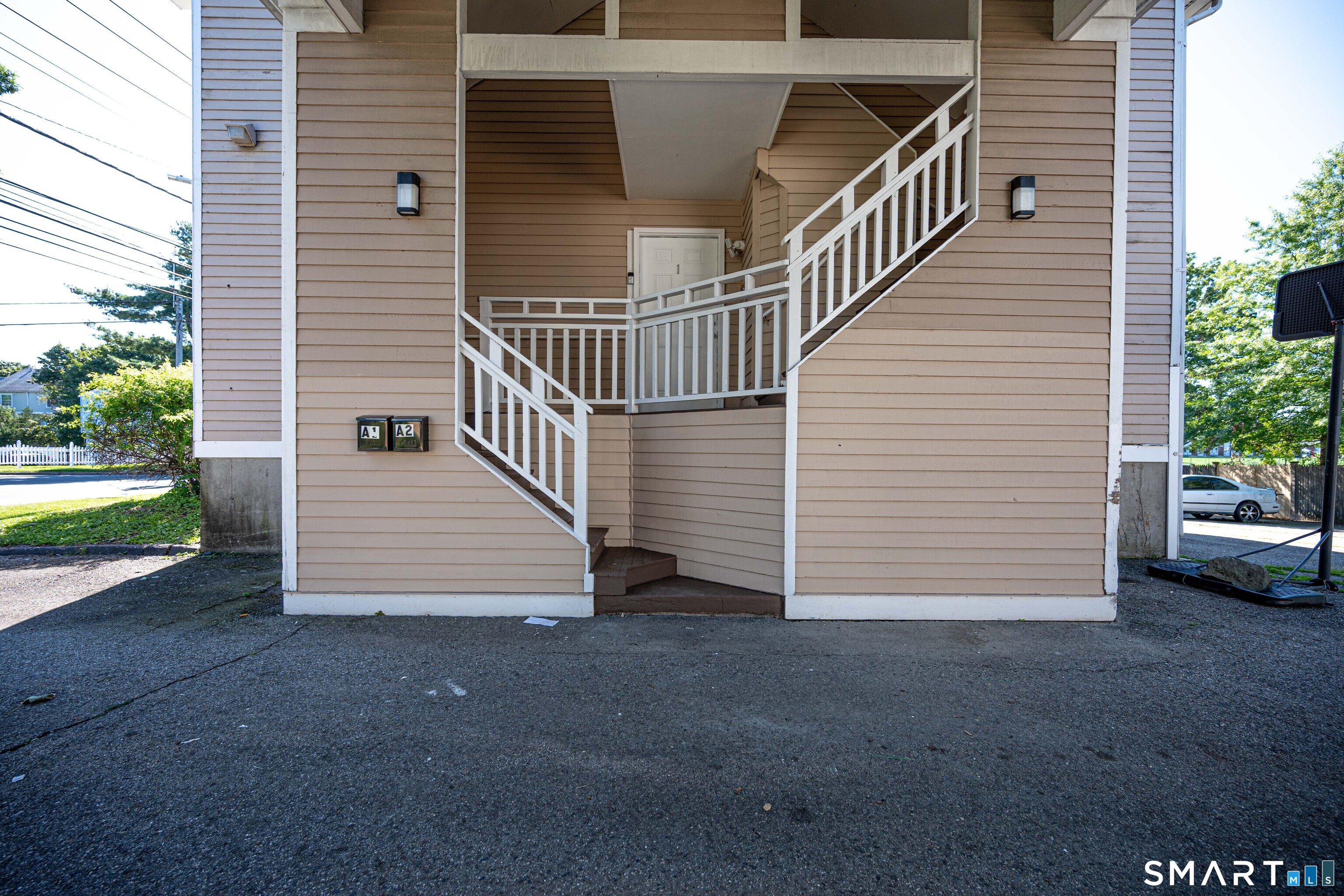 158 Bull Hill Lane West Haven CT 06516