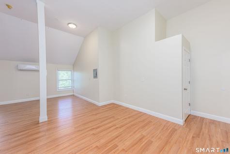 158 Bull Hill Lane West Haven CT 06516
