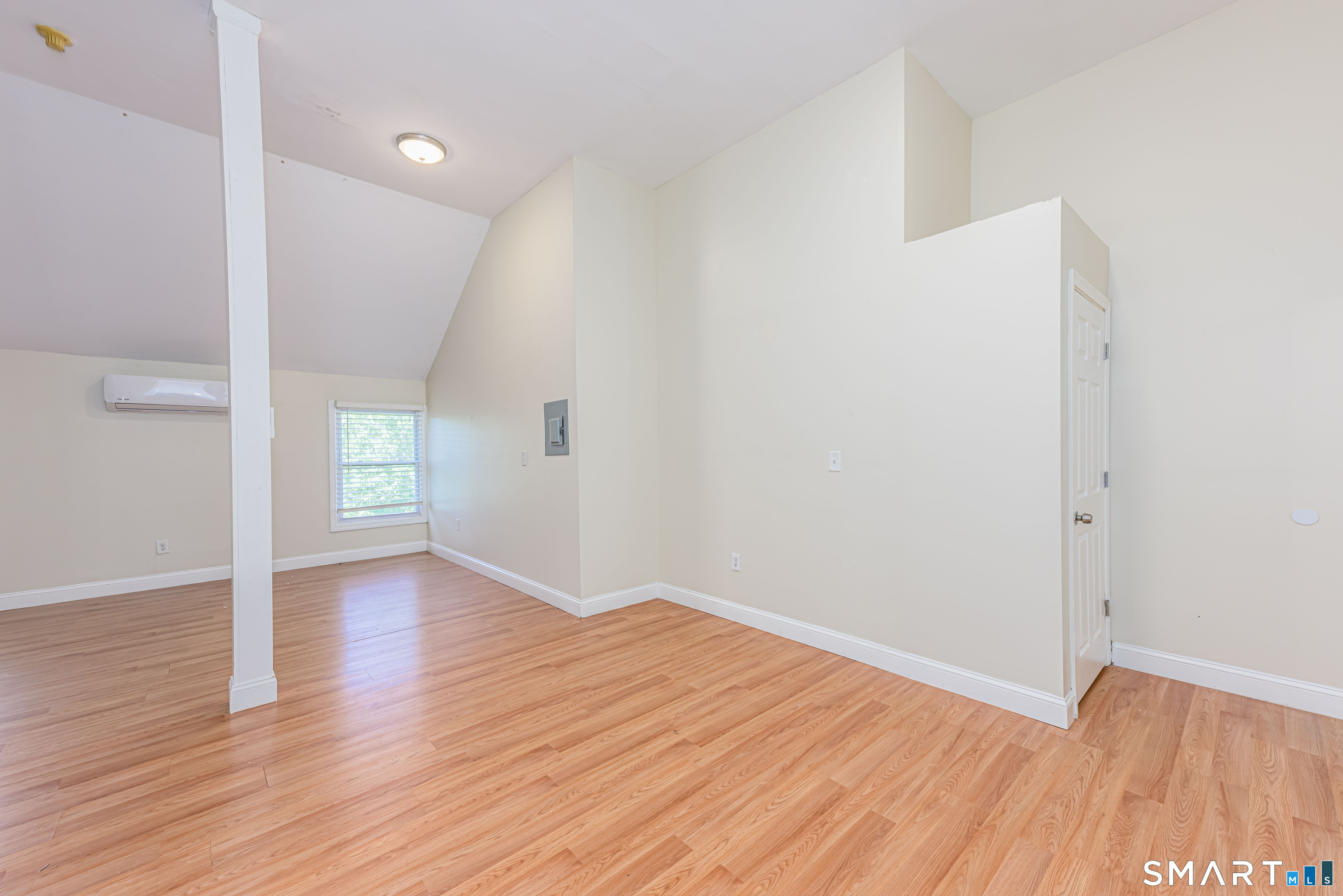 158 Bull Hill Lane West Haven CT 06516