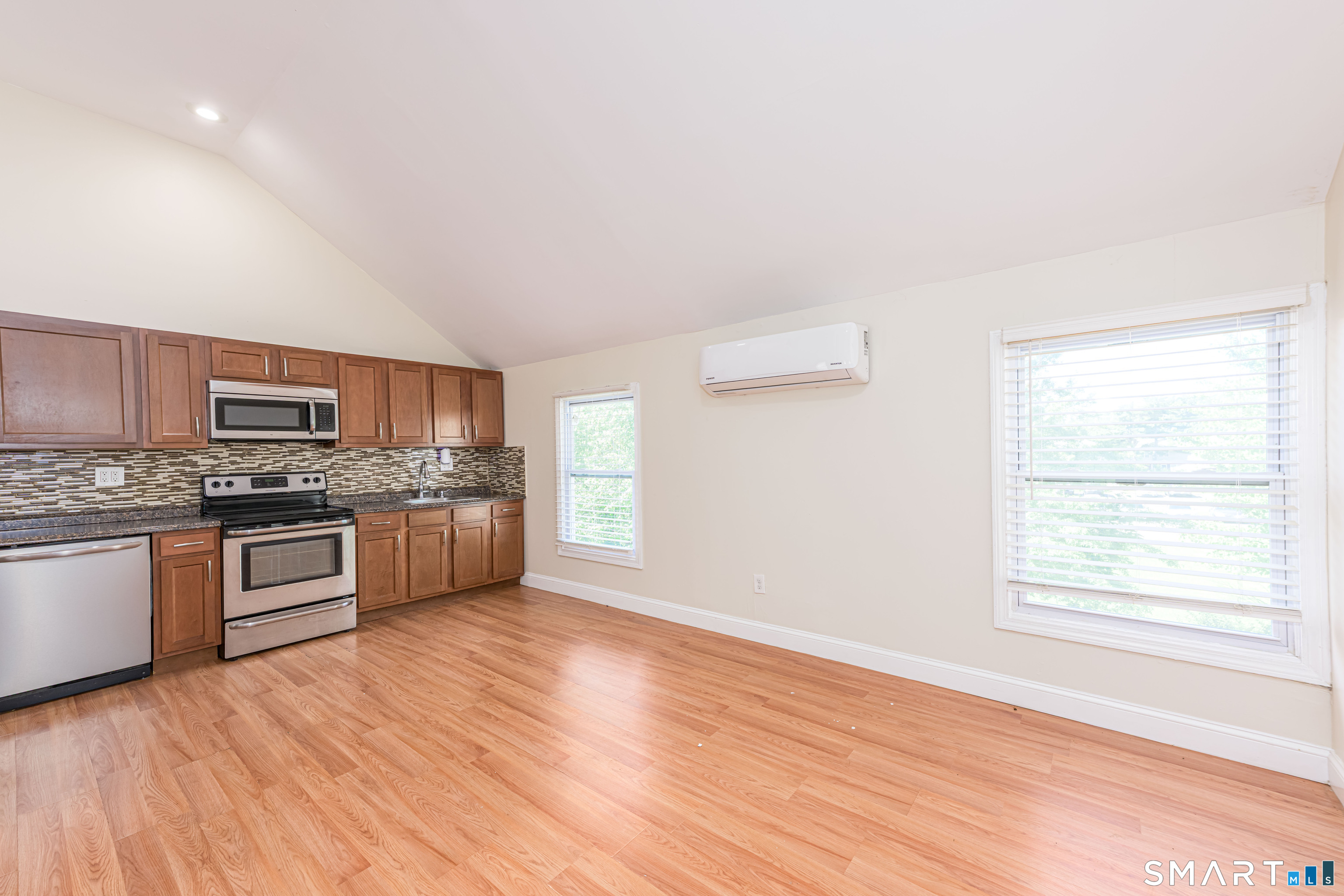 158 Bull Hill Lane West Haven CT 06516
