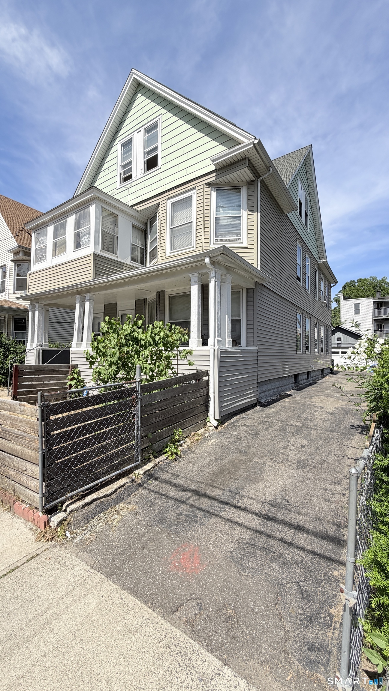464-466 Hollister Avenue Bridgeport CT 06607