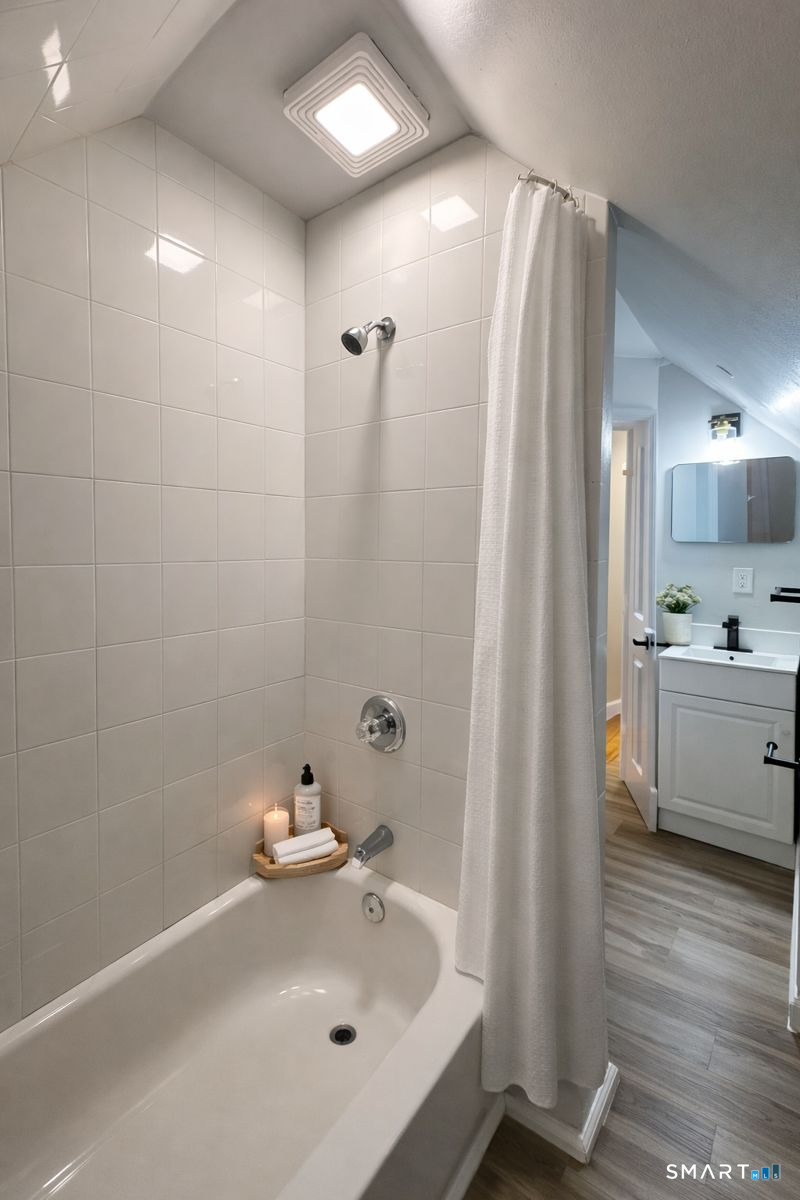 207 Greenfield Street Hartford CT 06112