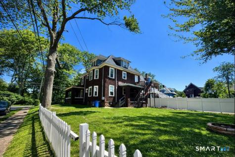 207 Greenfield Street Hartford CT 06112