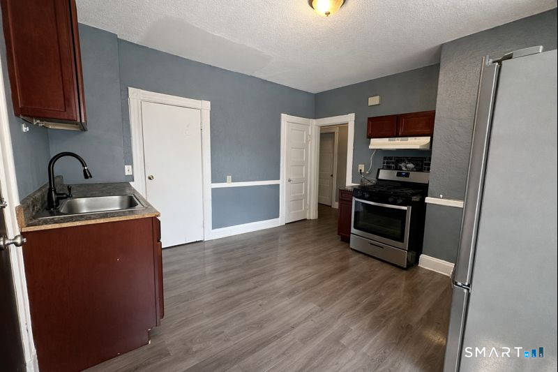 207 Greenfield Street Hartford CT 06112