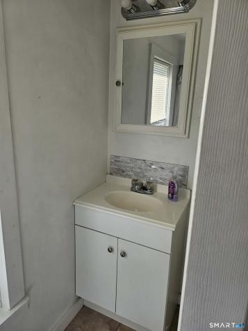 124 Hammond Court Colchester CT 06415