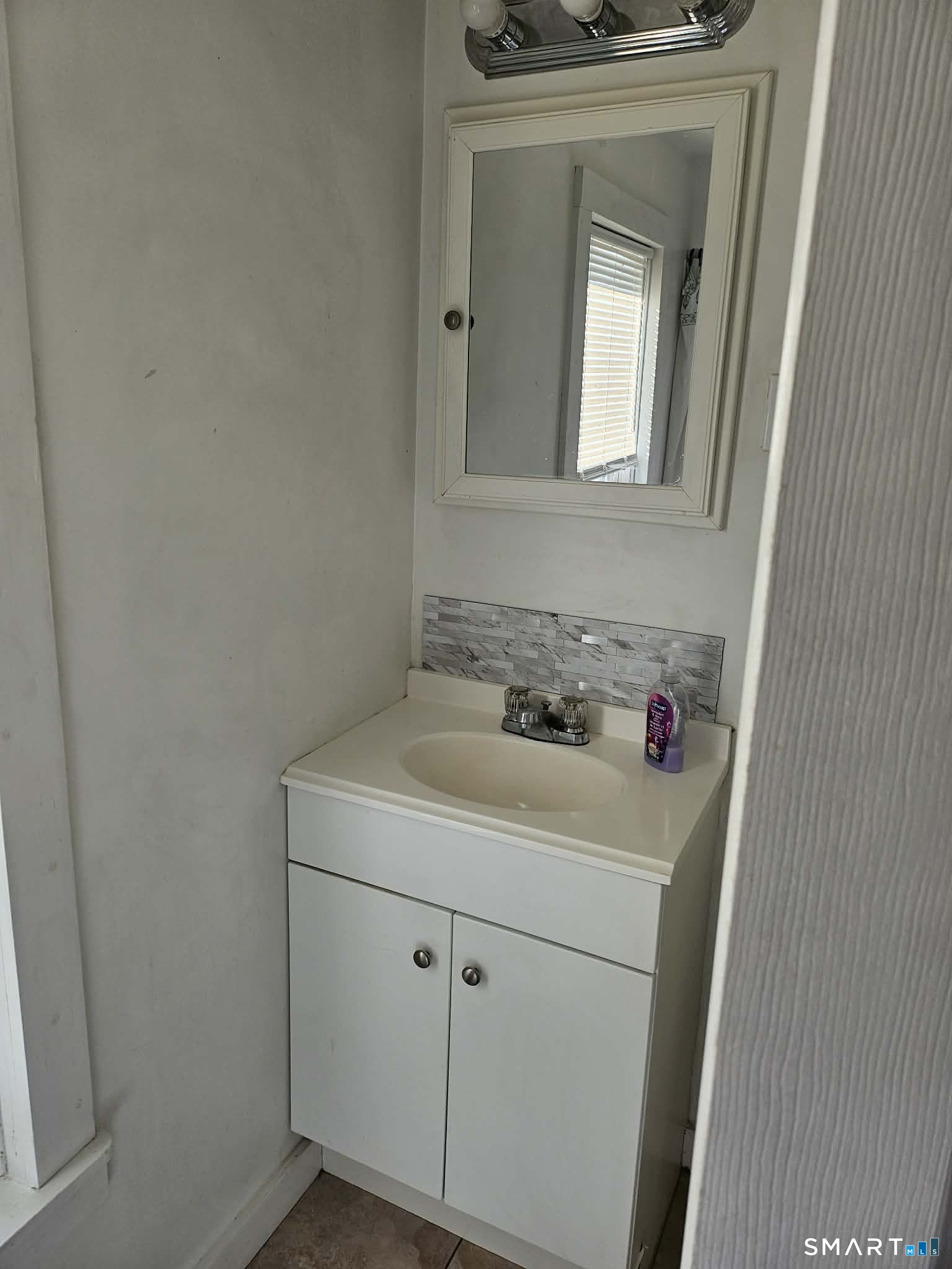 124 Hammond Court Colchester CT 06415