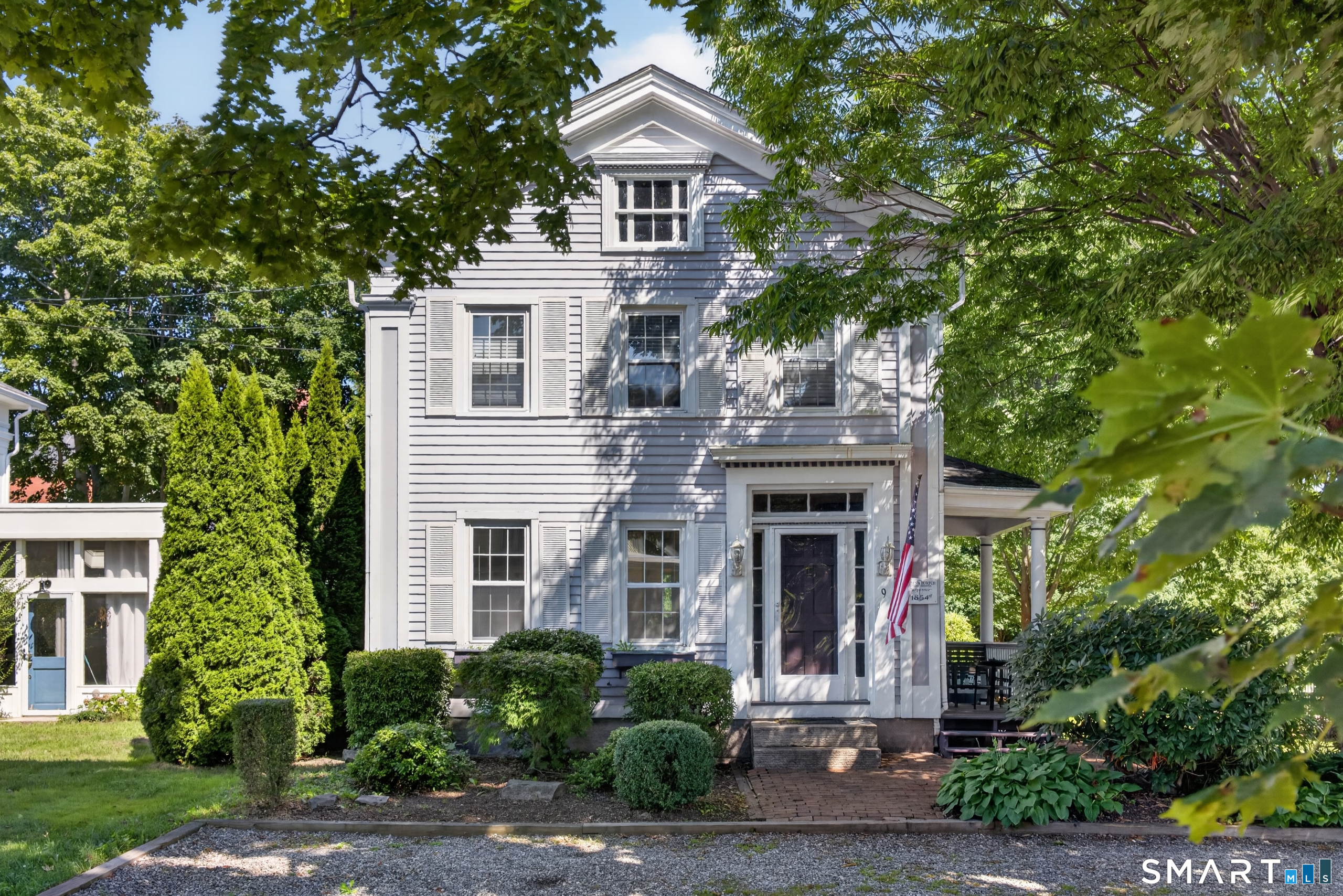 9 Broadway Avenue Stonington CT 06355