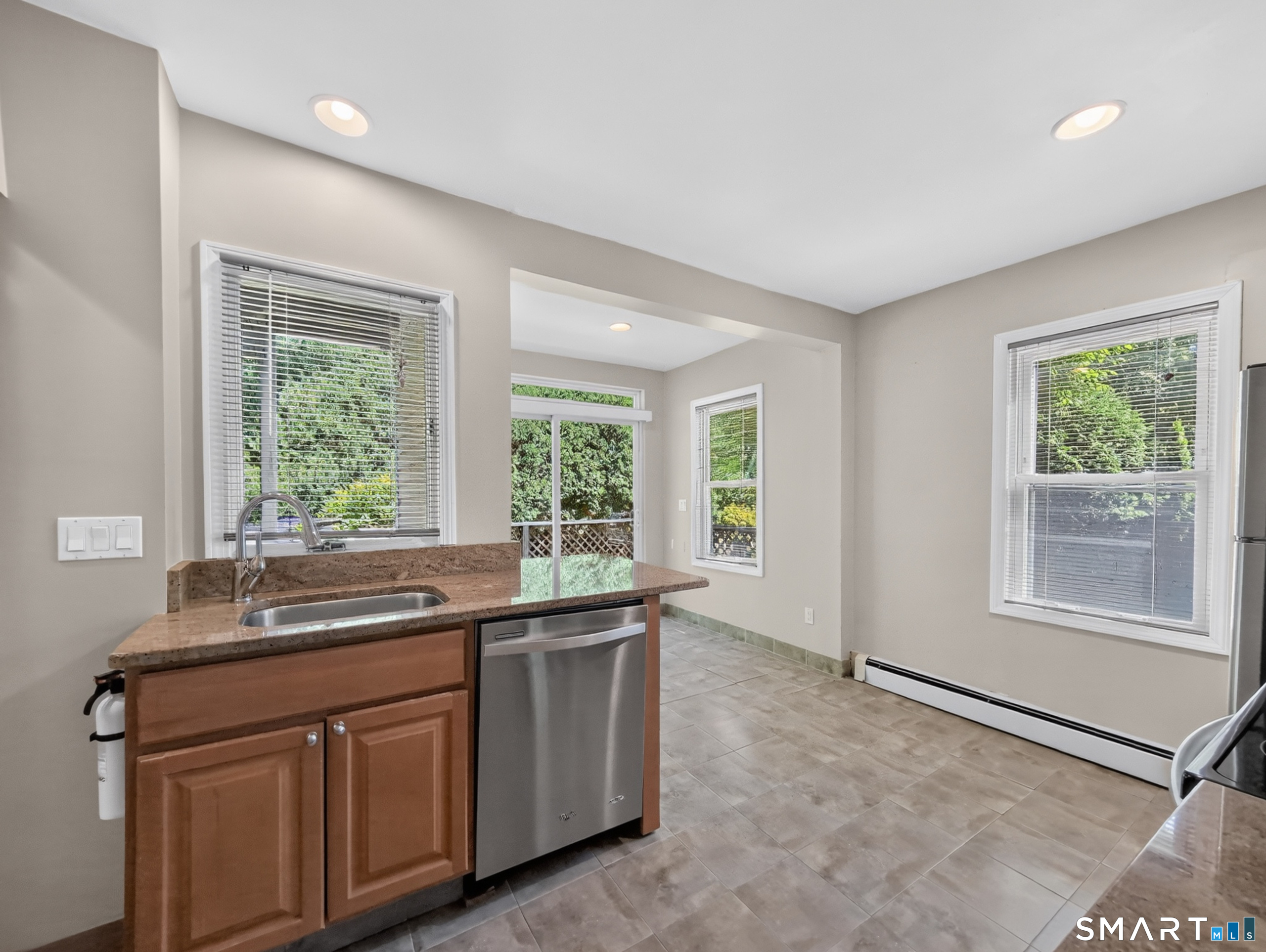 9 Broadway Avenue Stonington CT 06355
