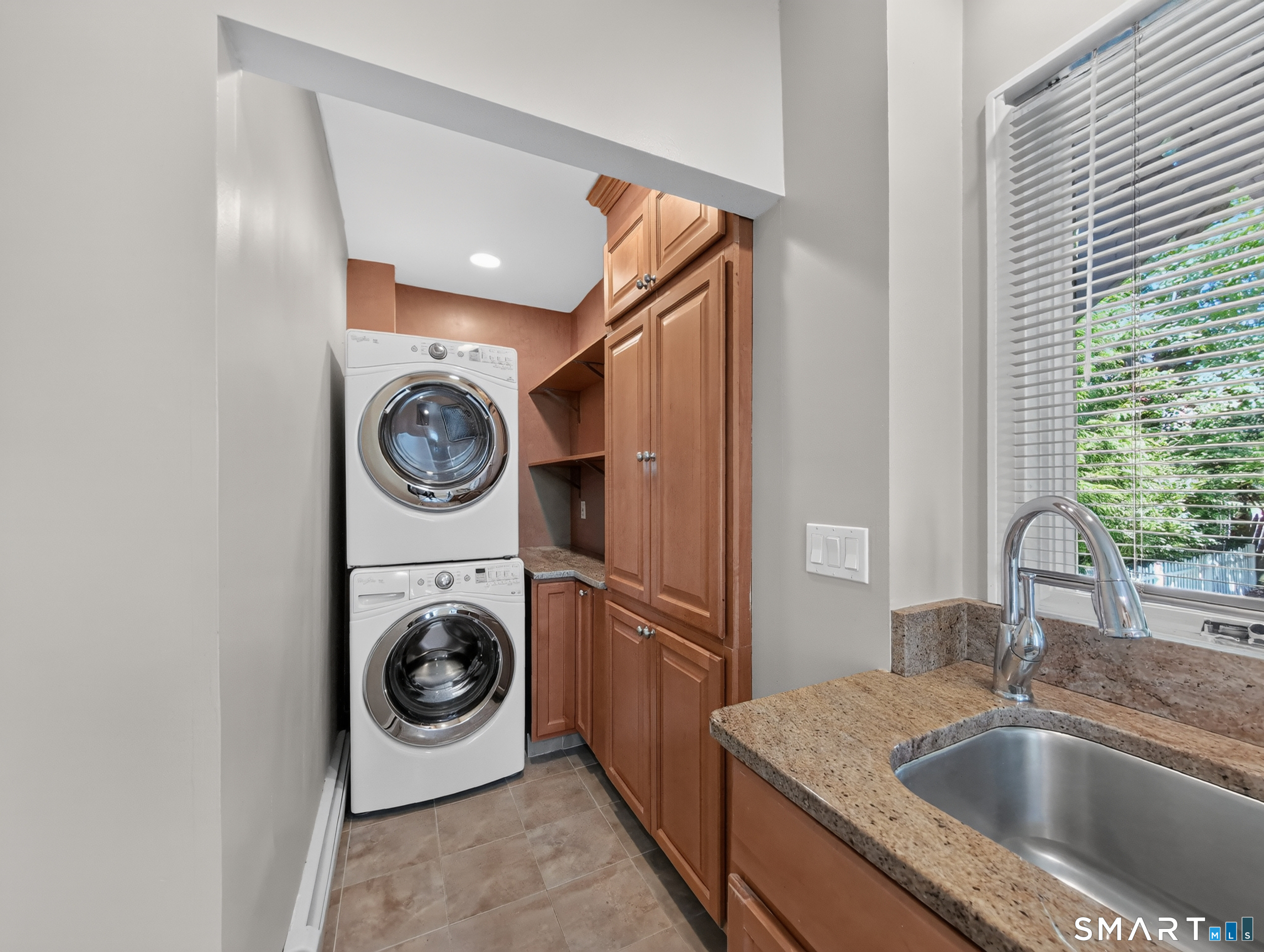 9 Broadway Avenue Stonington CT 06355