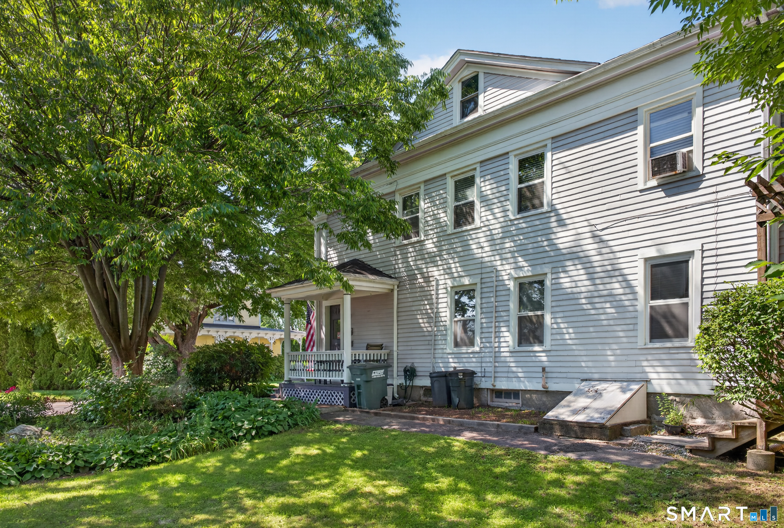 9 Broadway Avenue Stonington CT 06355