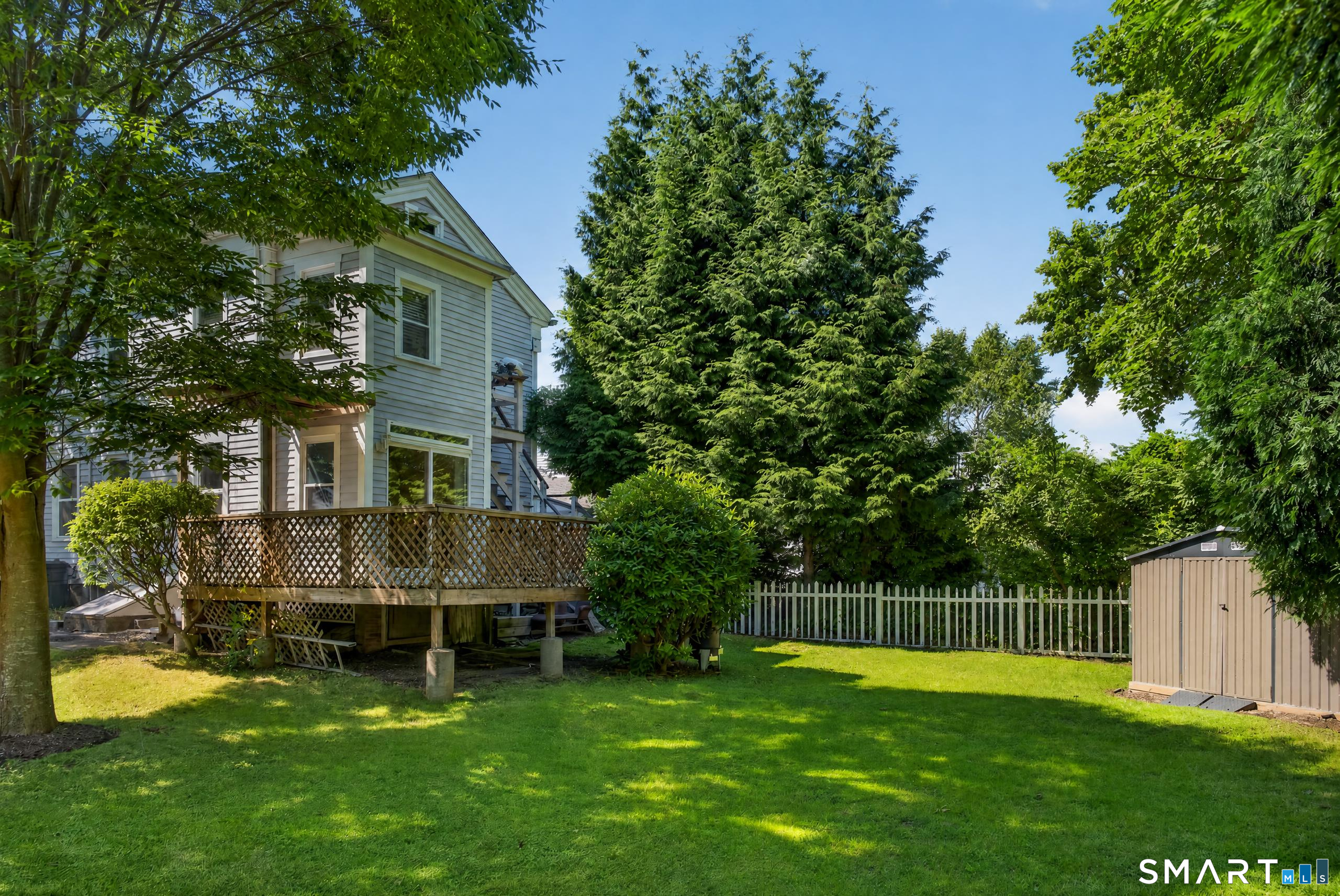 9 Broadway Avenue Stonington CT 06355
