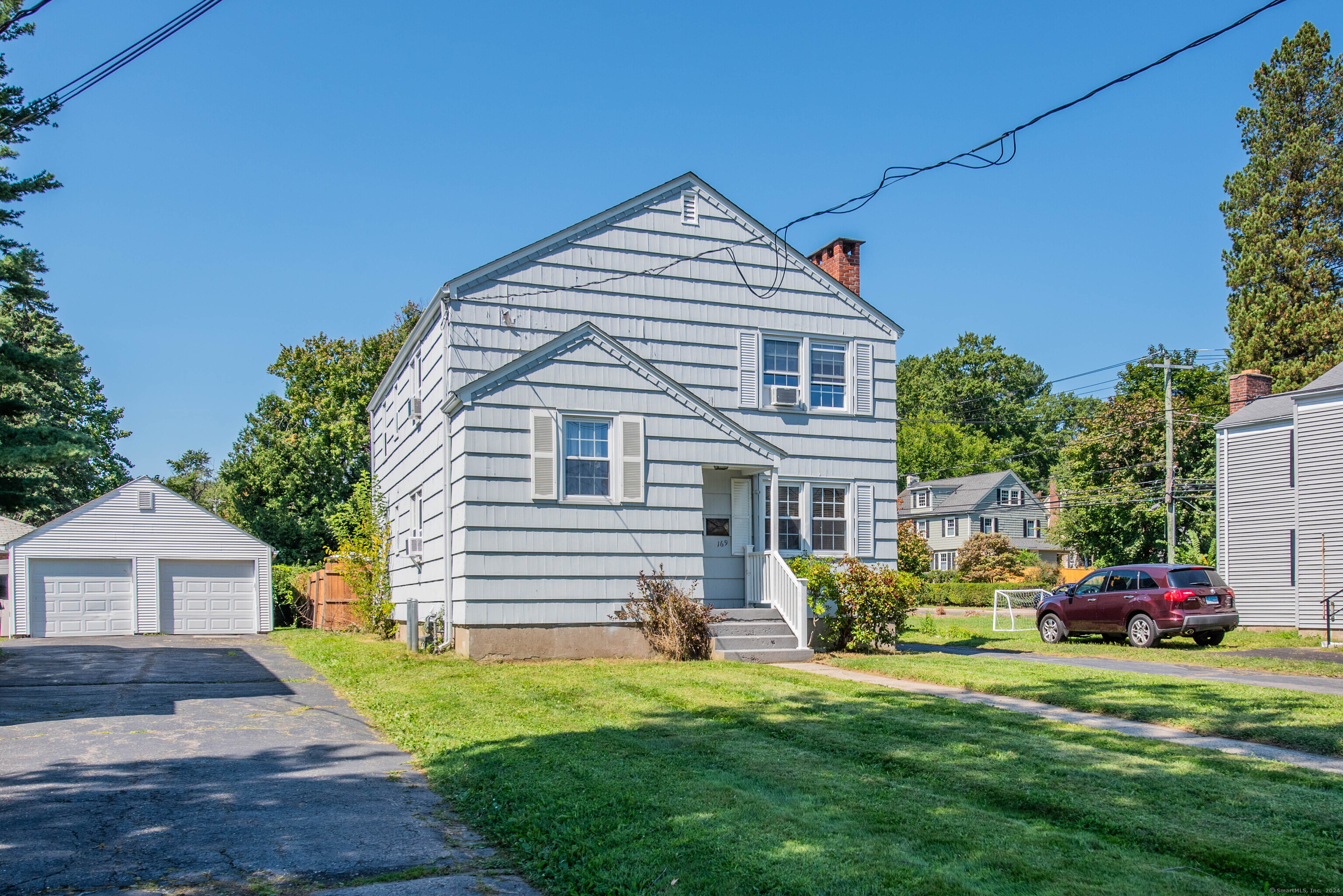 169 Arnoldale Road West Hartford CT 06119