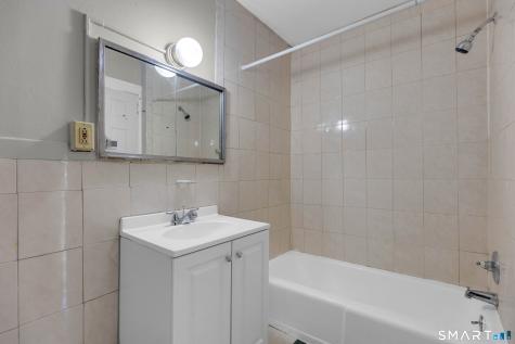 143 Putnam Street Hartford CT 06106