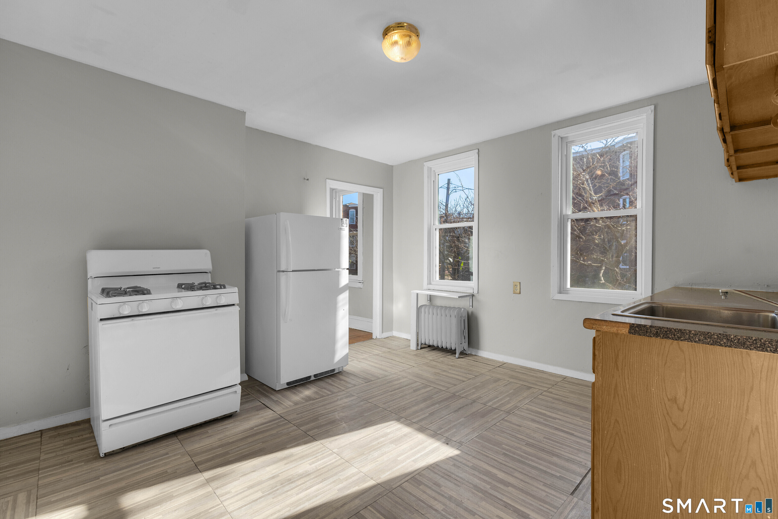 143 Putnam Street Hartford CT 06106