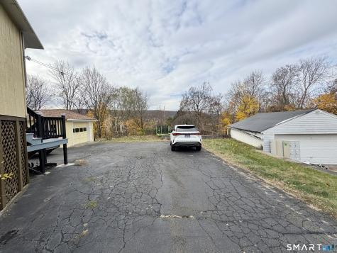162 High Street Naugatuck CT 06770