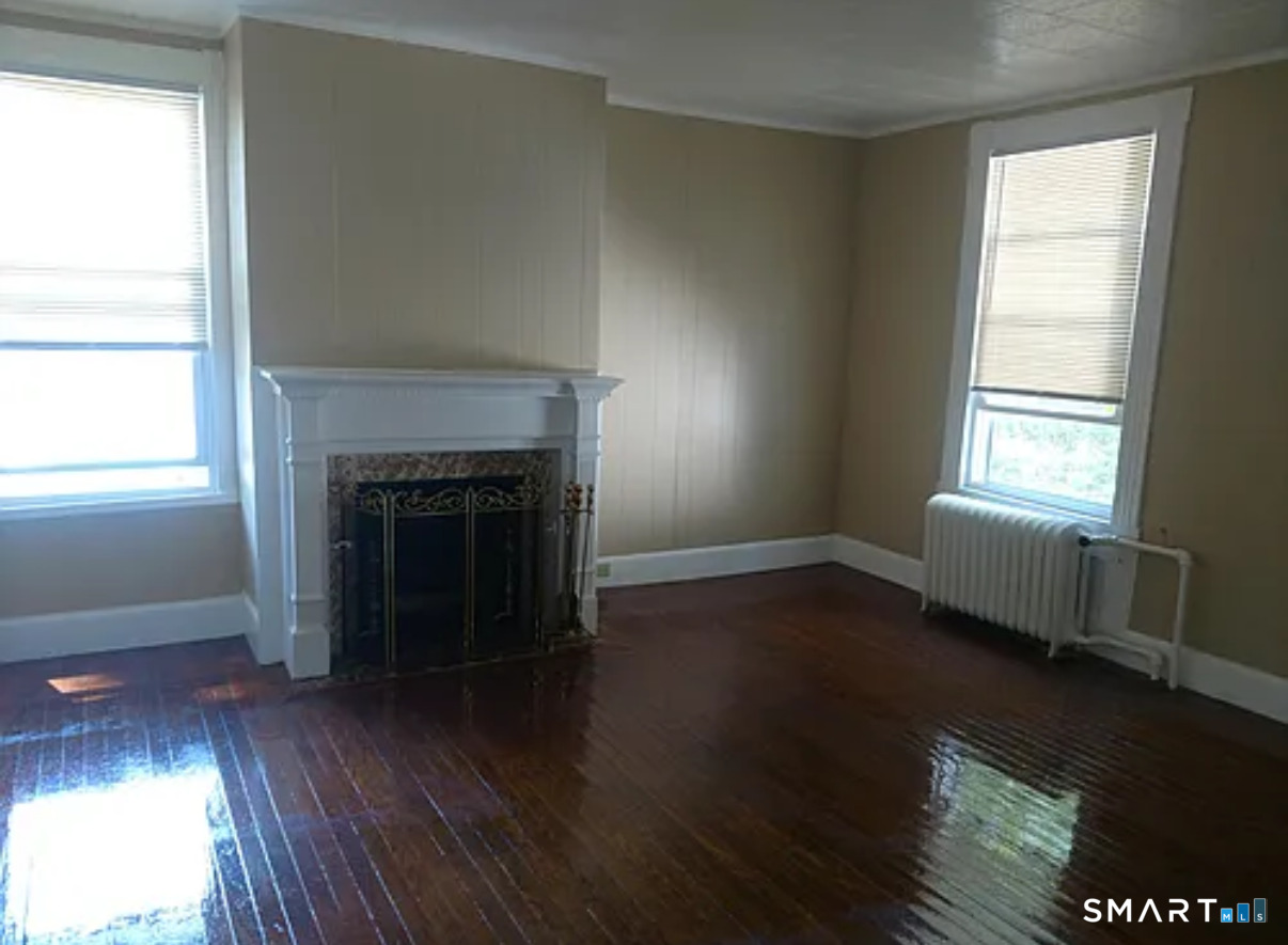 202 Broadway Norwich CT 06360