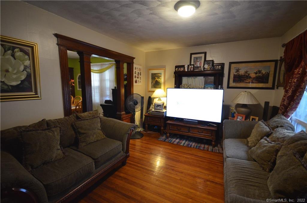 43 Pixlee Place Bridgeport CT 06610