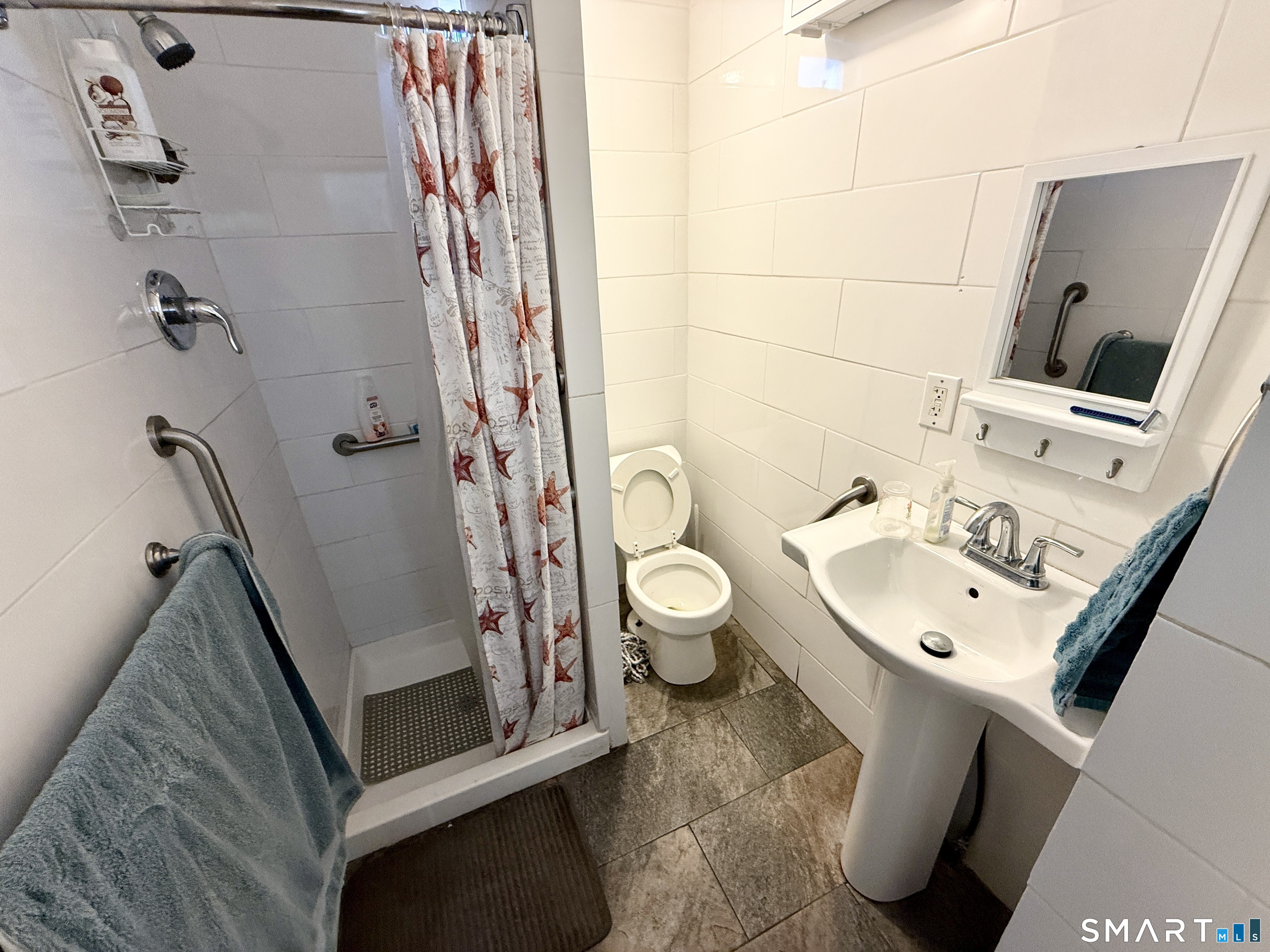 220 Maple Street New Britain CT 06051