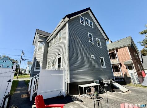 220 Maple Street New Britain CT 06051