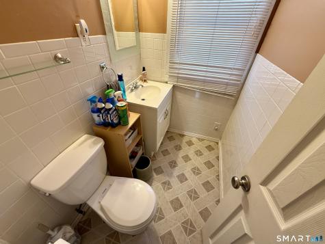 220 Maple Street New Britain CT 06051