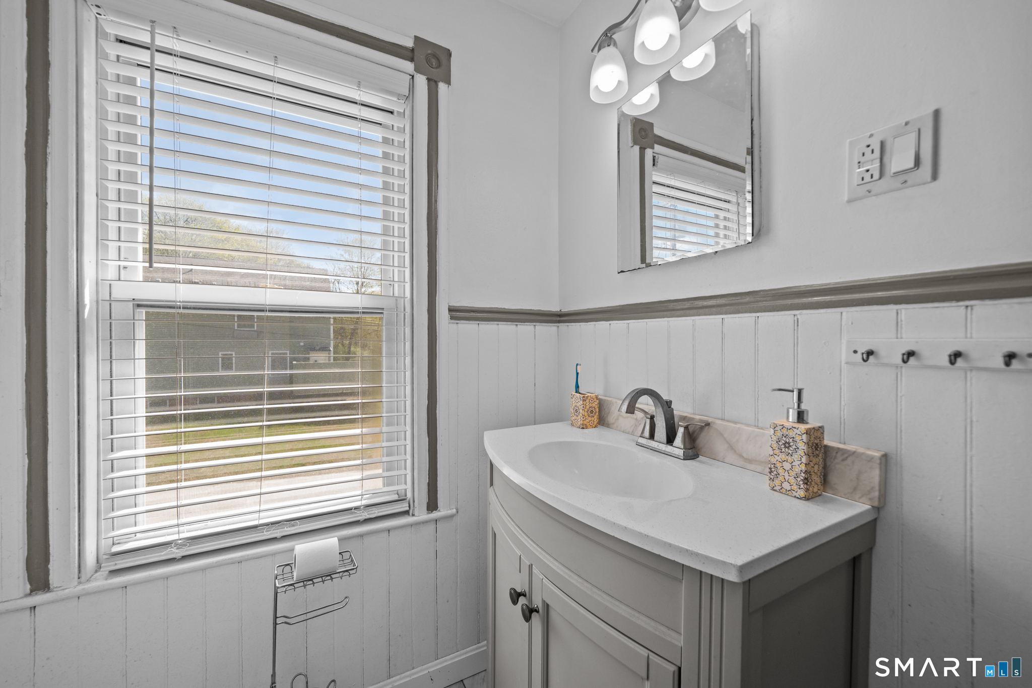 5 Eighth Street Plainfield CT 06374