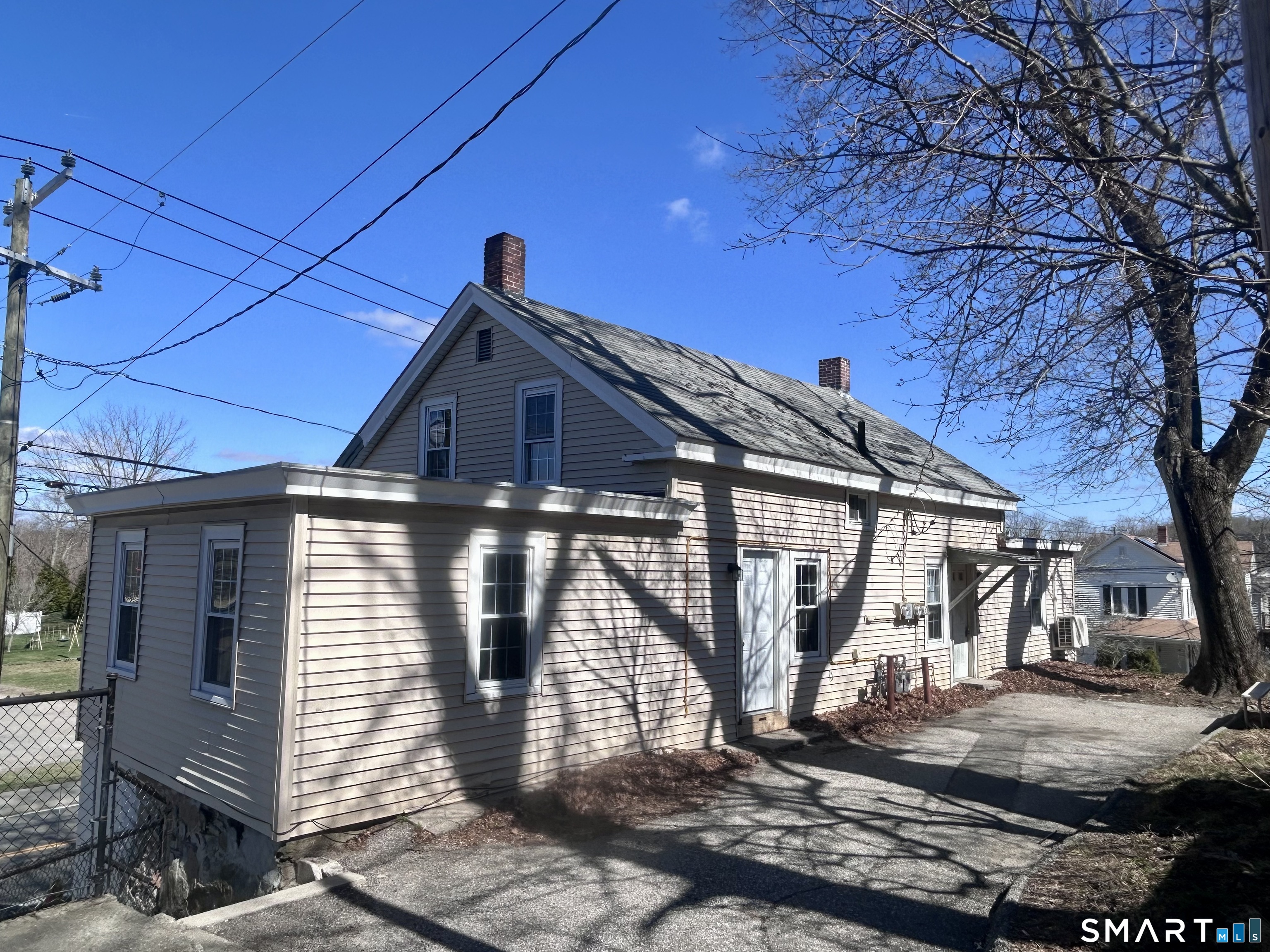 203 School Street Putnam CT 06260