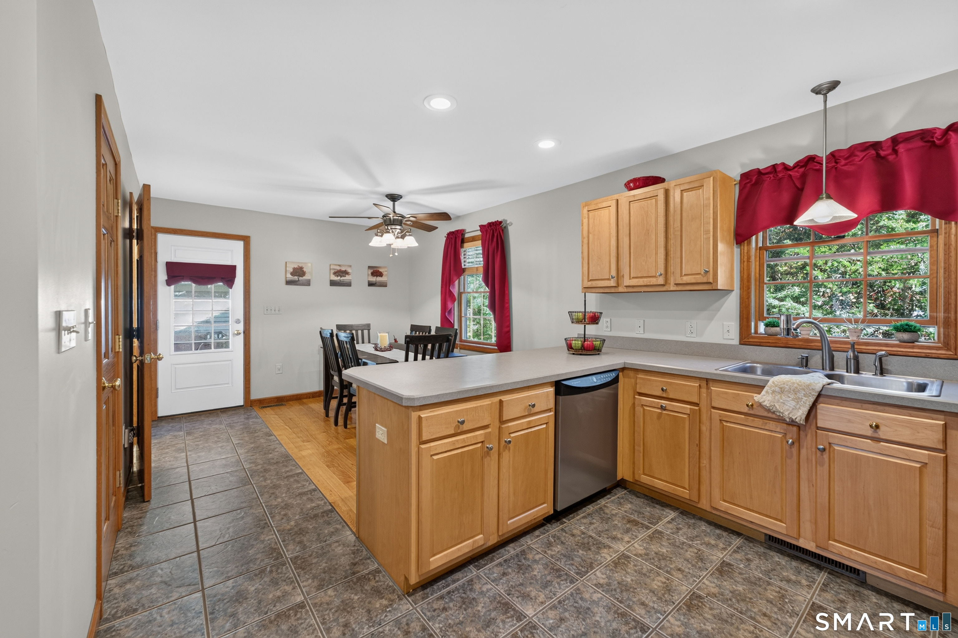 27-29 Columbus Avenue Griswold CT 06351