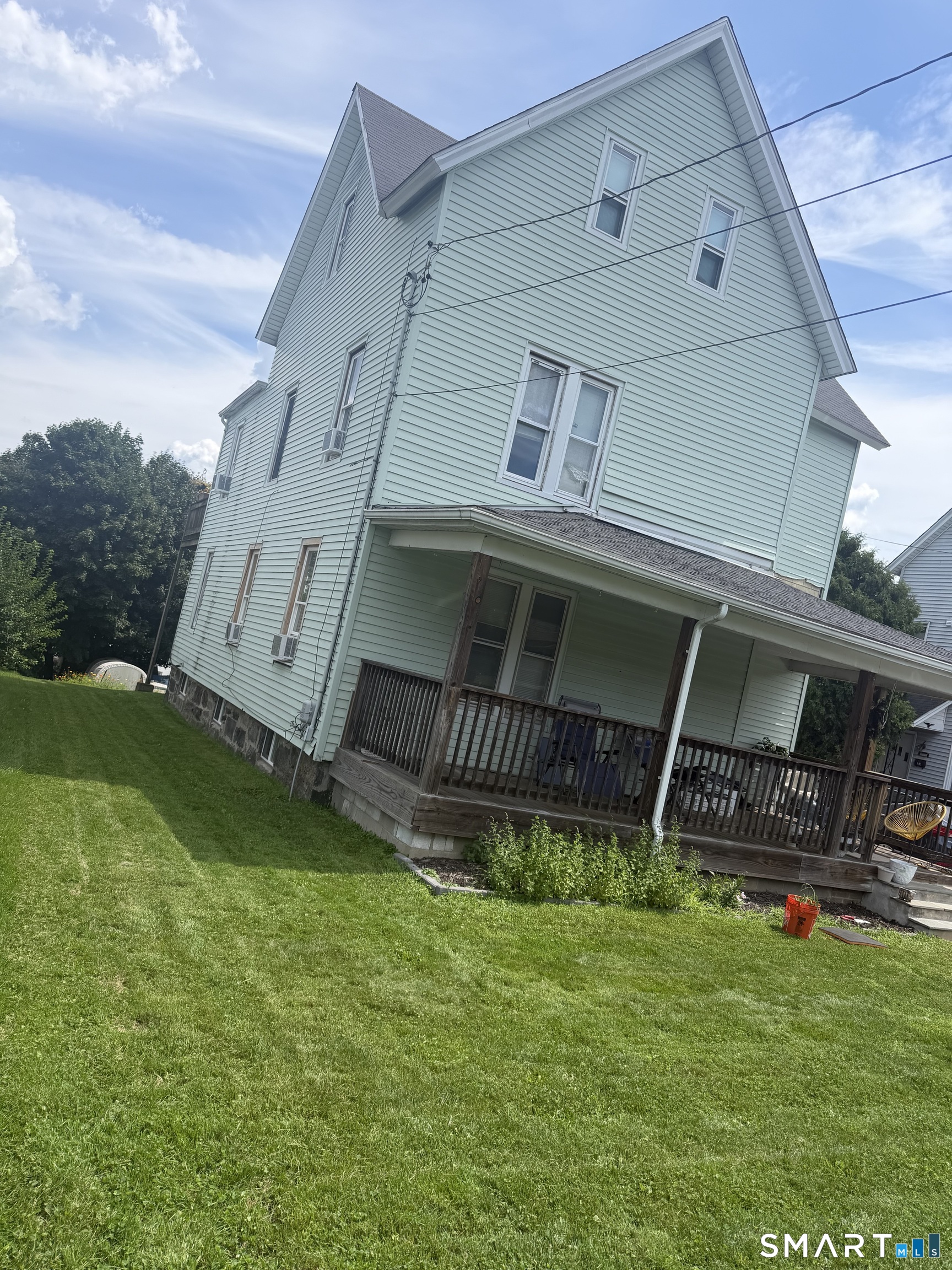 13 Mcdermott Street Danbury CT 06810