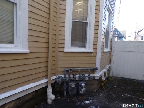 33-35 Magnolia Street Hartford CT 06112