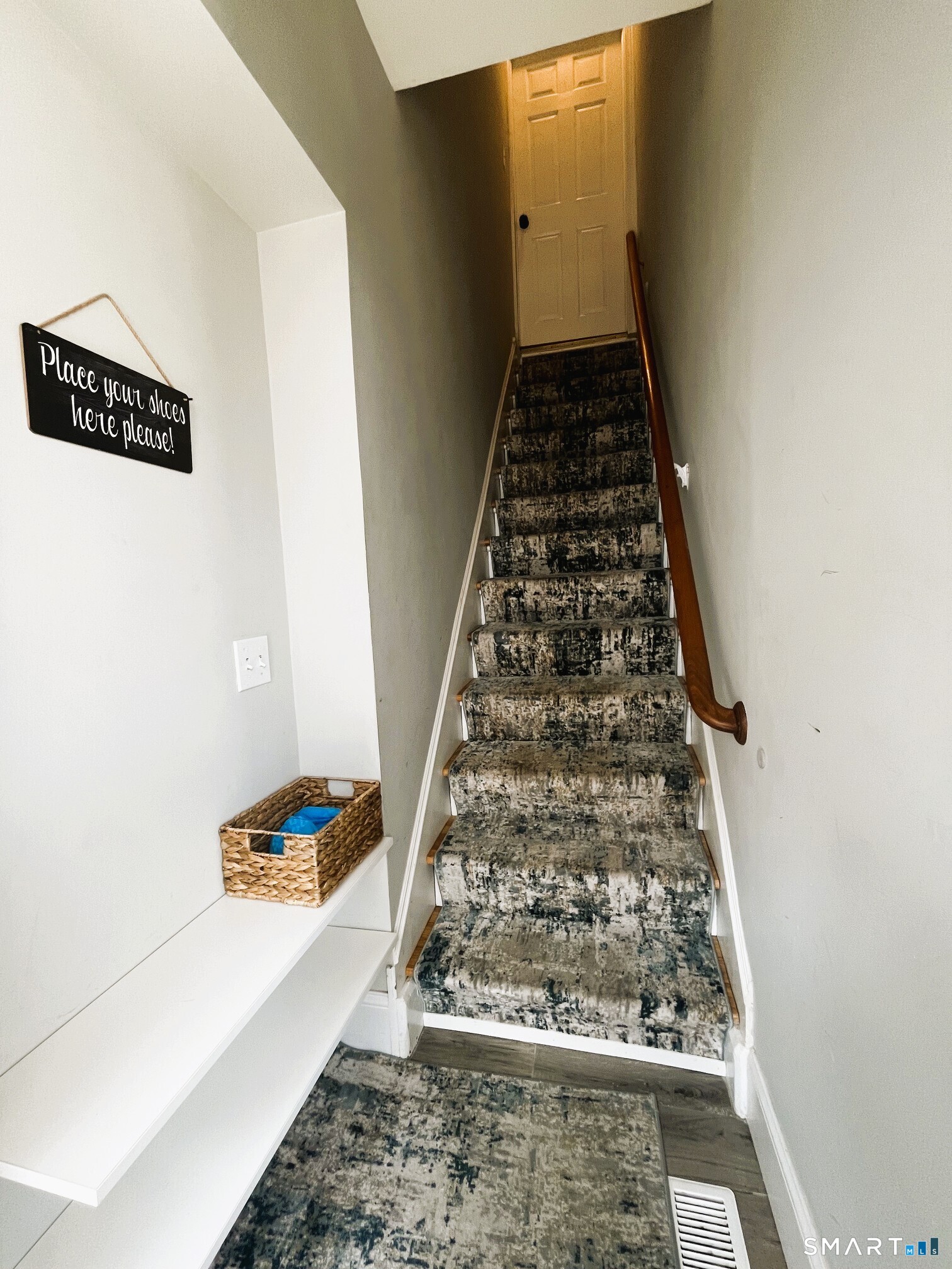 4 Bates Place Danbury CT 06810