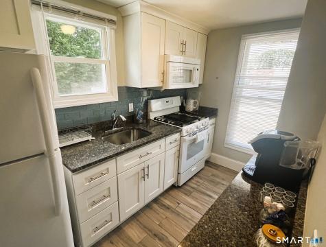 4 Bates Place Danbury CT 06810