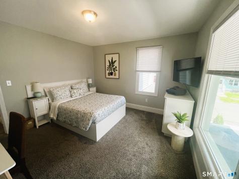 4 Bates Place Danbury CT 06810