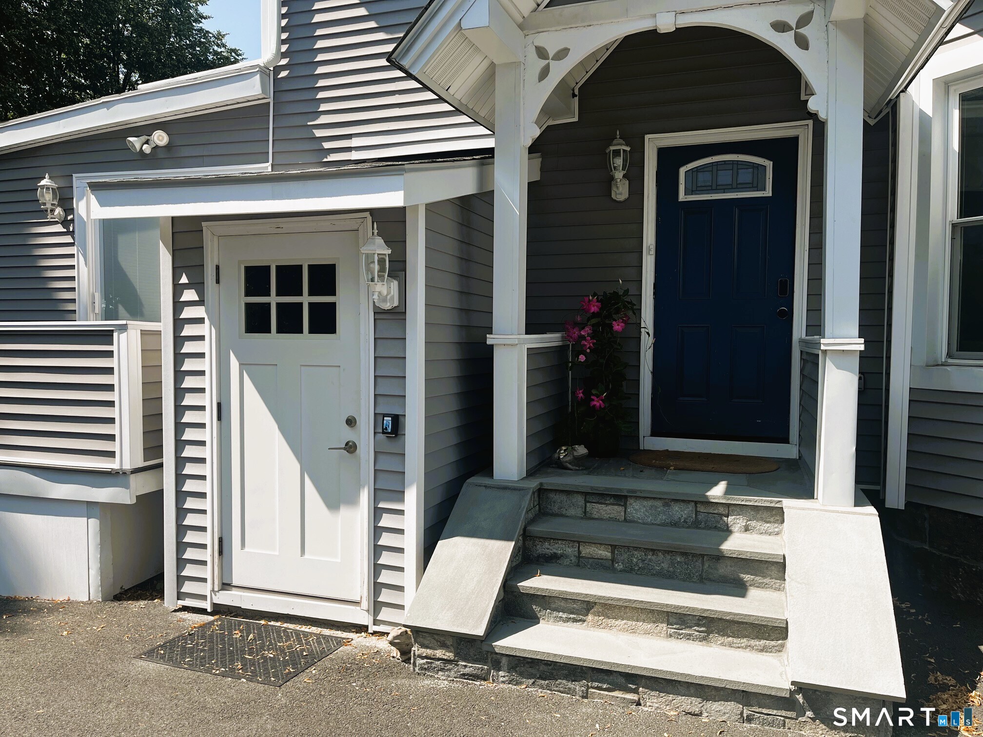 4 Bates Place Danbury CT 06810