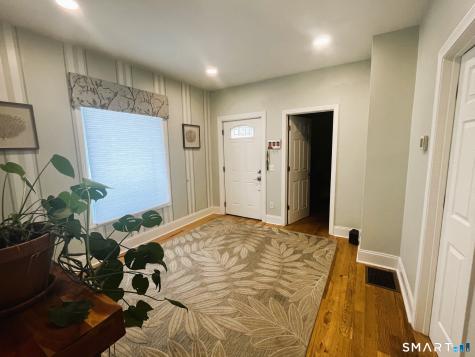 4 Bates Place Danbury CT 06810