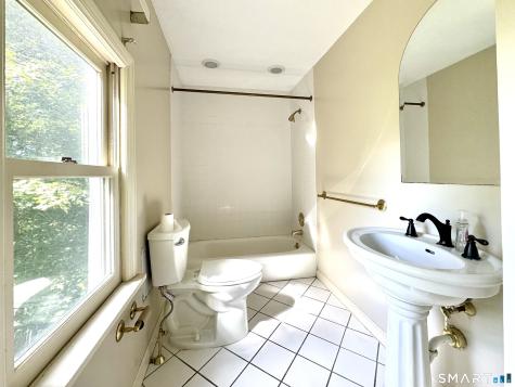 15 Ilion Road New Fairfield CT 06812