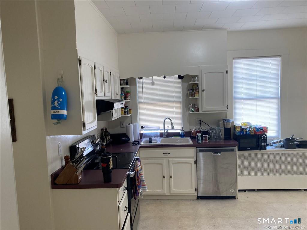 18 Maplewood Avenue West Hartford CT 06119