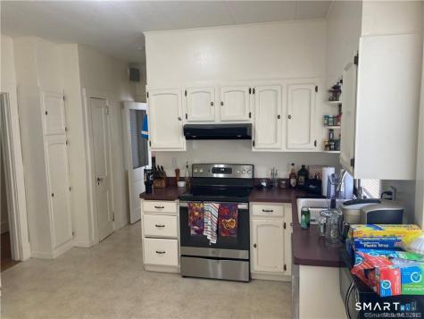 18 Maplewood Avenue West Hartford CT 06119