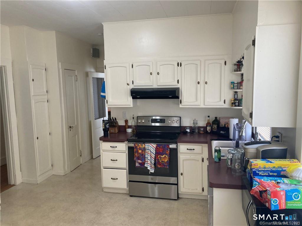 18 Maplewood Avenue West Hartford CT 06119