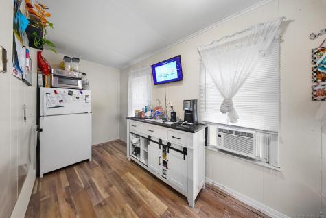33-35 Granfield Avenue Bridgeport CT 06610