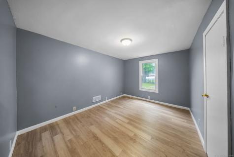 33-35 Granfield Avenue Bridgeport CT 06610