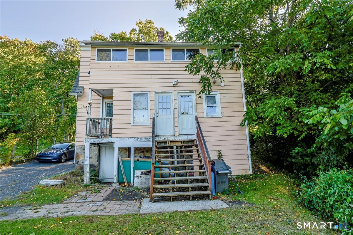 28 Mountainville Road Danbury CT 06810