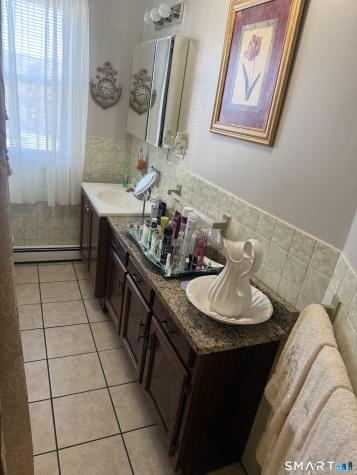 19 Mallory Street Danbury CT 06810
