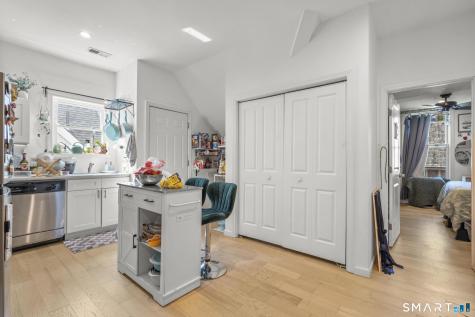 84 Lawrence Street New Haven CT 06511